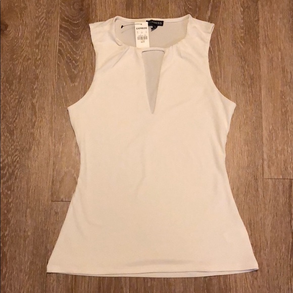 Express Tops - New with tags - White keyhole tank - Express